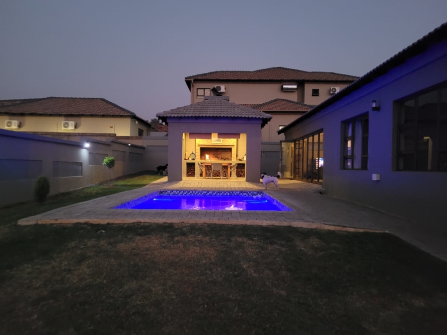3 Bedroom Property for Sale in Wilkoppies North West